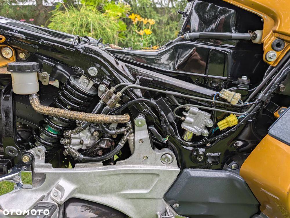 Honda ST - 9