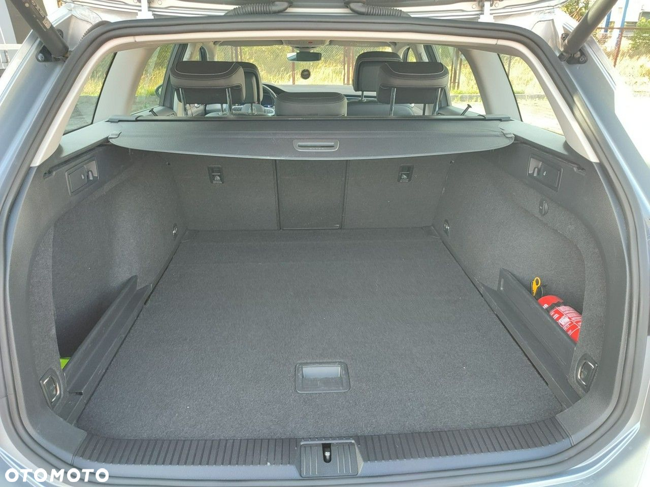 Volkswagen Passat - 15