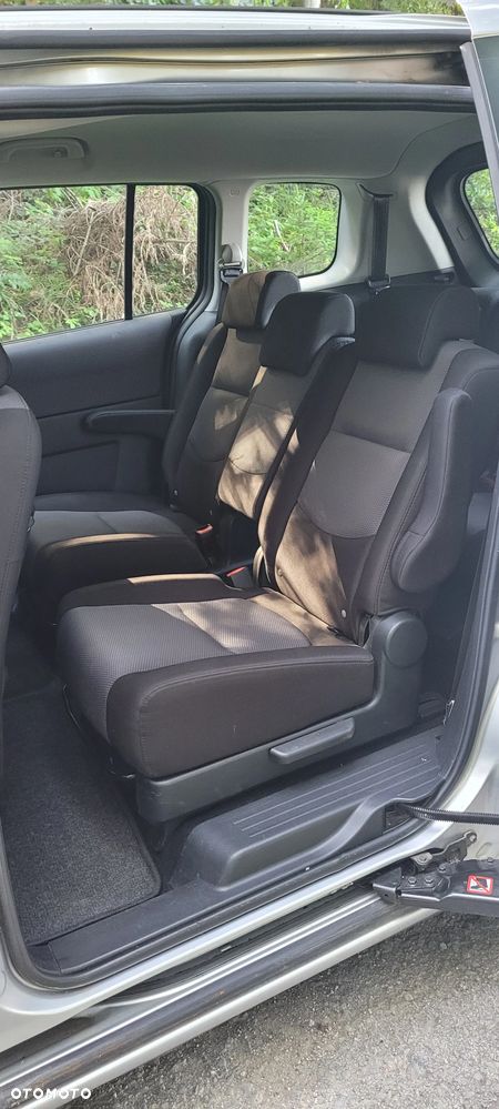Mazda 5 - 3