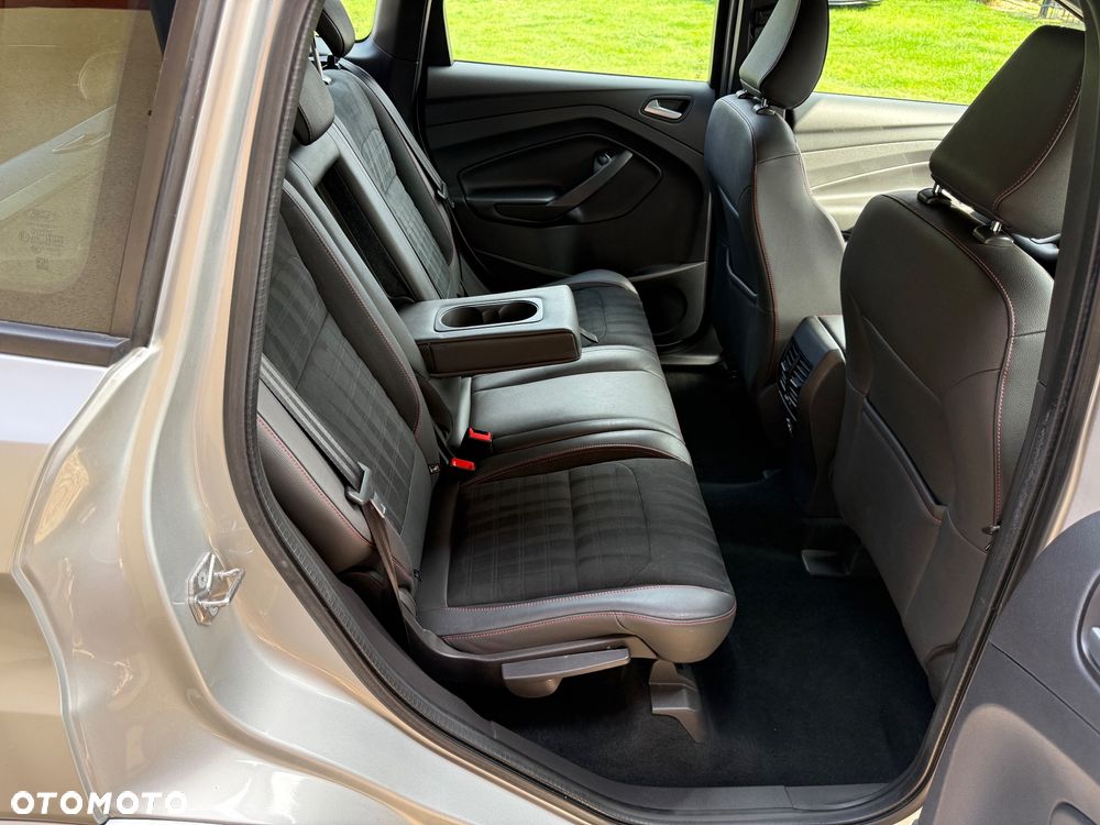 Ford Kuga 2.0 TDCi AWD ST-Line - 22