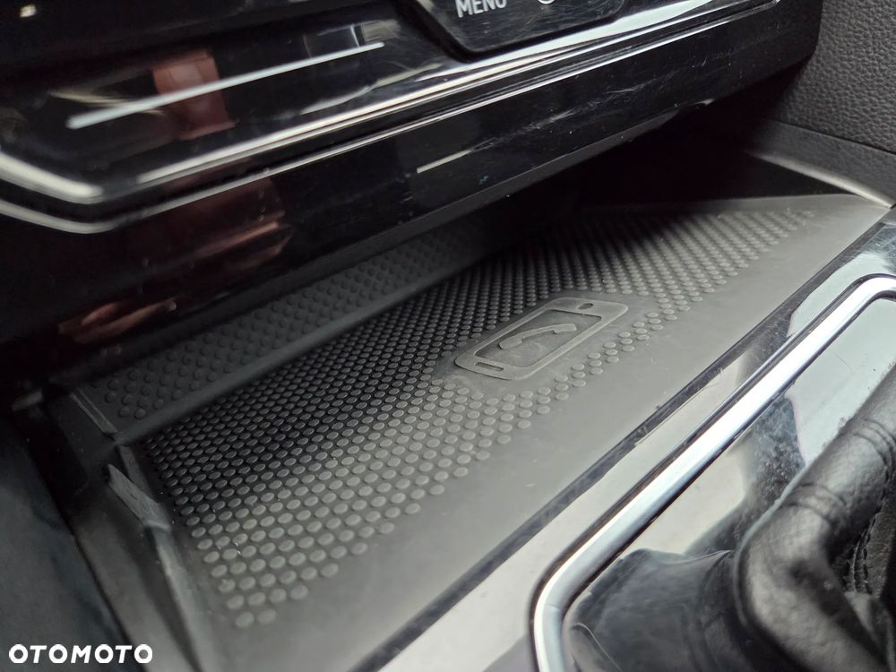 Volkswagen Passat - 29
