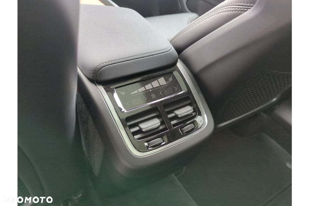 Volvo XC 60 B5 B AWD Ultra Dark - 14