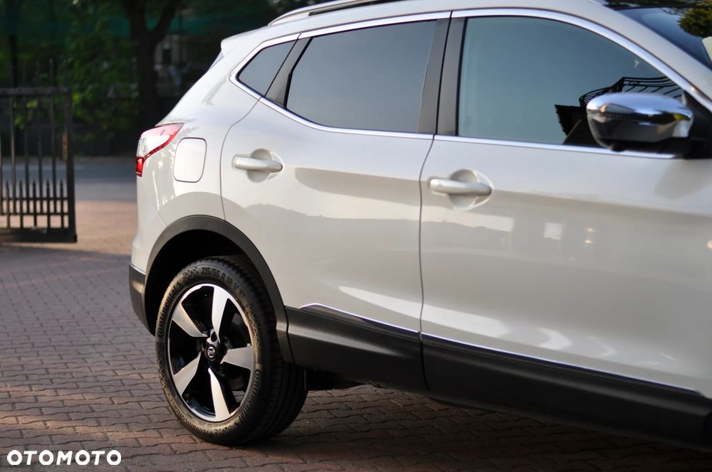 Nissan Qashqai 1.6 DIG-T N-Connecta - 4