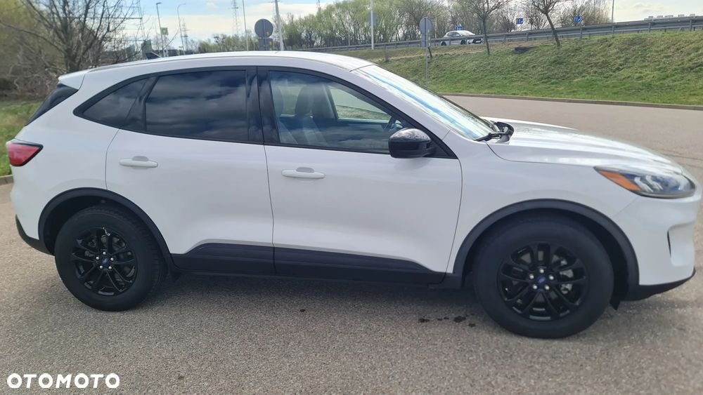 Ford Kuga - 3