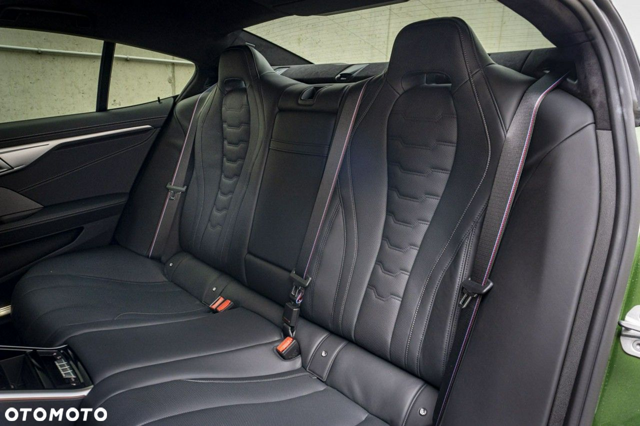 BMW Seria 8 - 25