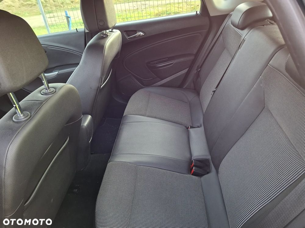 Opel Astra 1.4 T Cosmo - 11