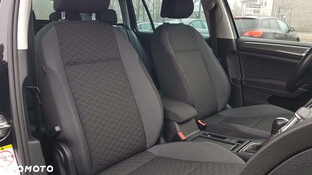 Volkswagen Golf 1.6 TDI SCR DSG Join - 25