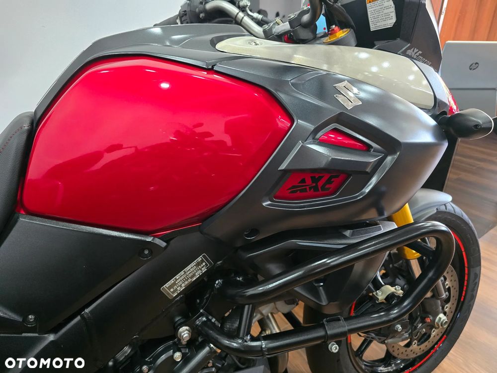 Suzuki DL - 28