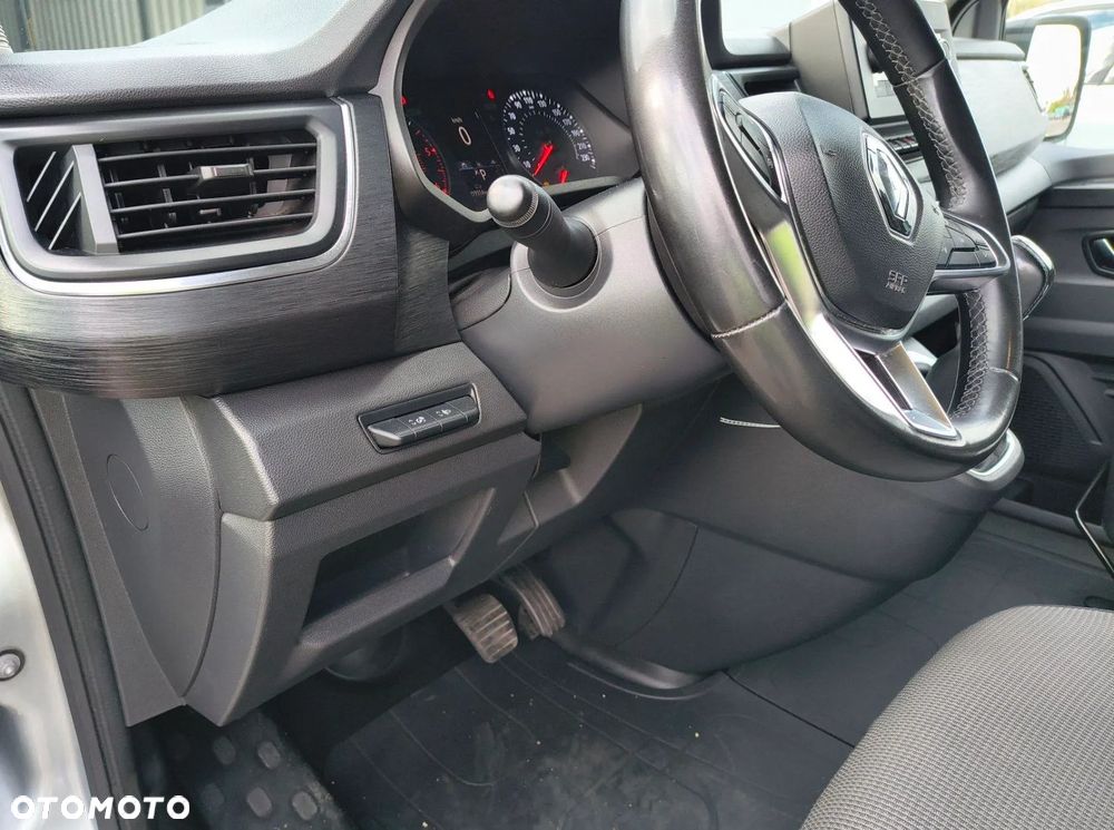 Renault Trafic - 16