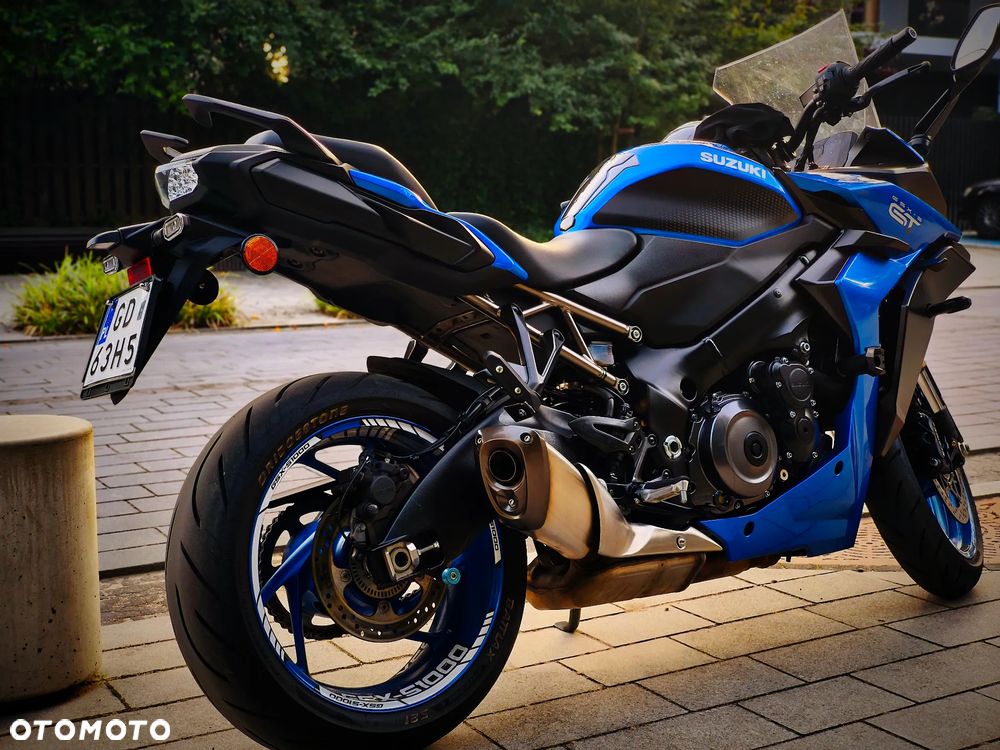 Suzuki GSX - 10