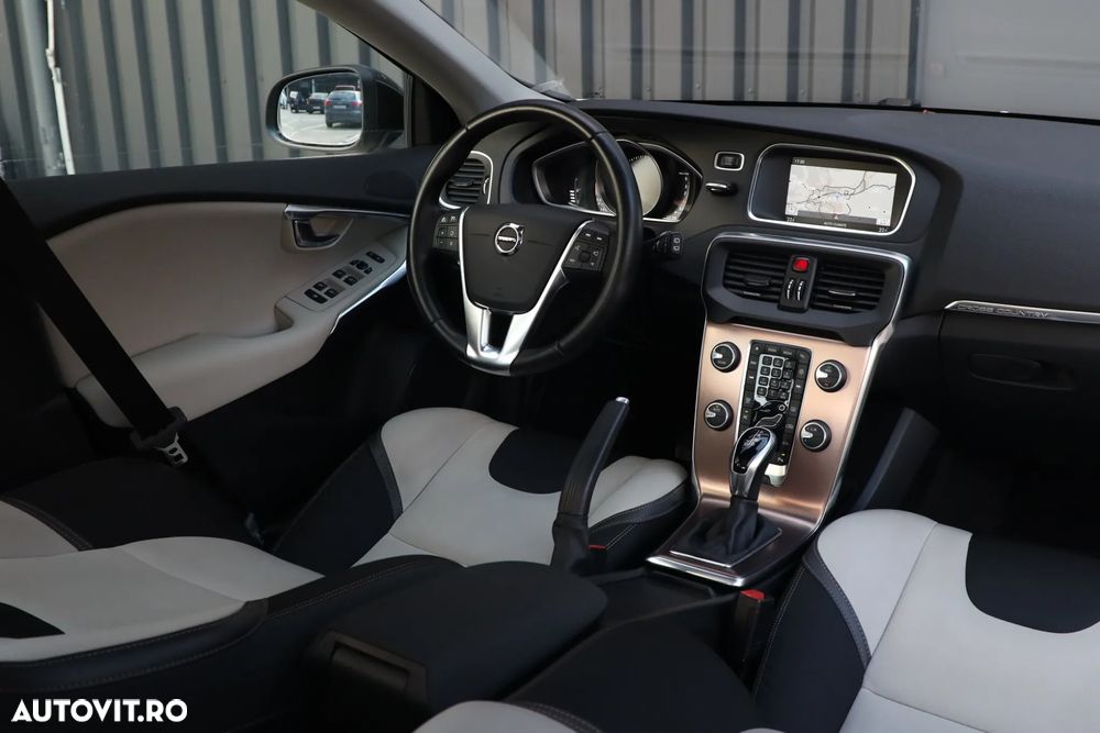 Volvo V40 - 8