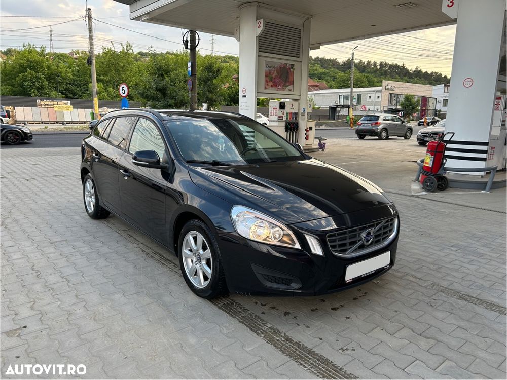 Volvo V60 DRIVe Start-Stop Kinetic - 2
