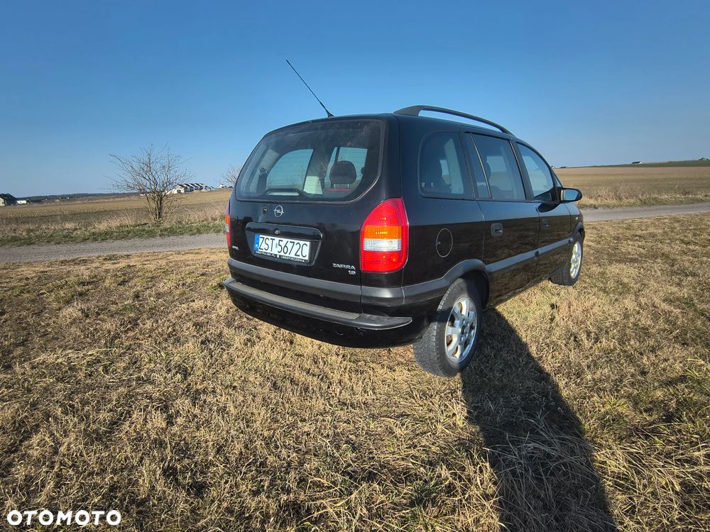 Opel Zafira 1.6 - 6