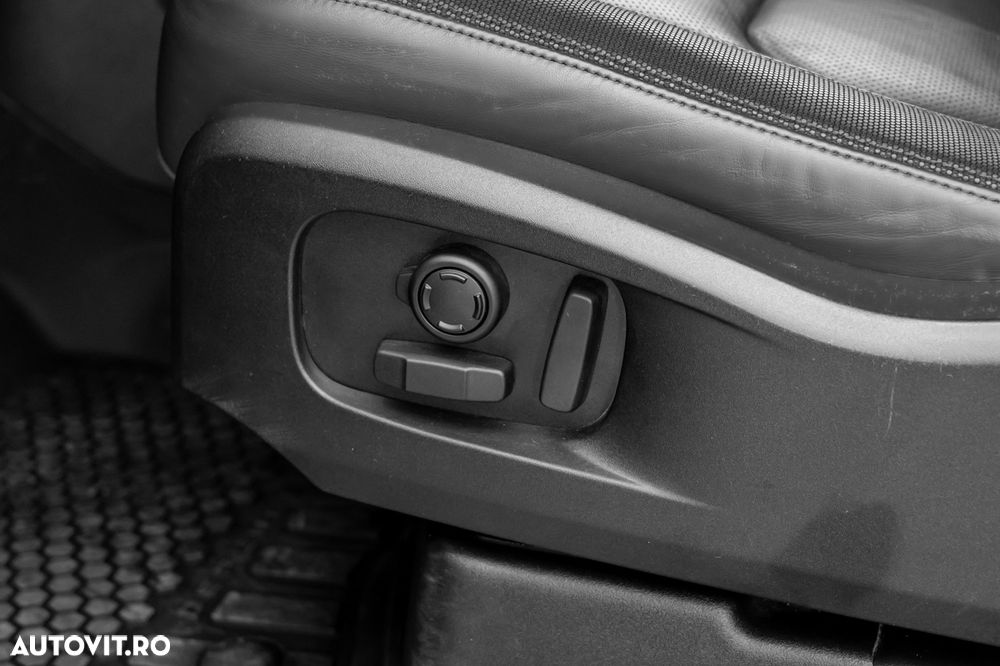 Land Rover Defender 130 3.0 P400 MHEV X-Dynamic HSE - 15