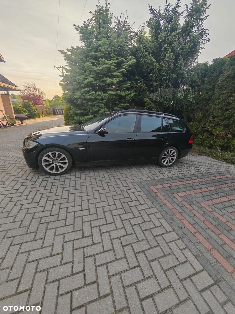 BMW Seria 3 320i - 6