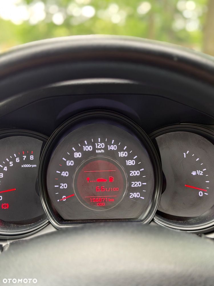 Kia Ceed - 10