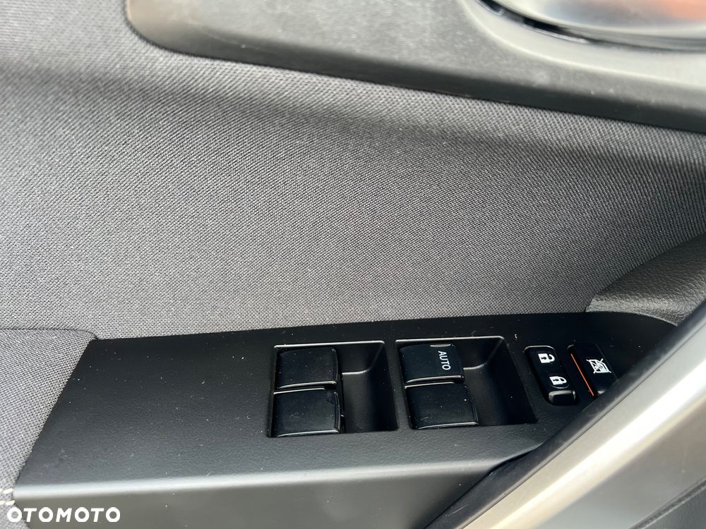 Toyota Auris 1.6 Dynamic - 20