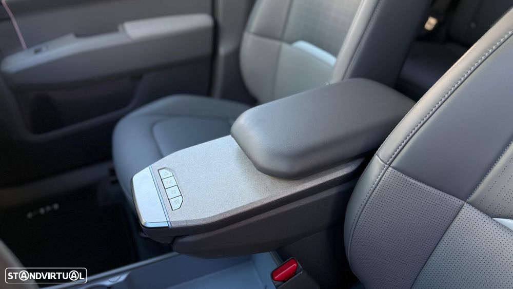 Kia EV3 81.4 kWh Tech - 24