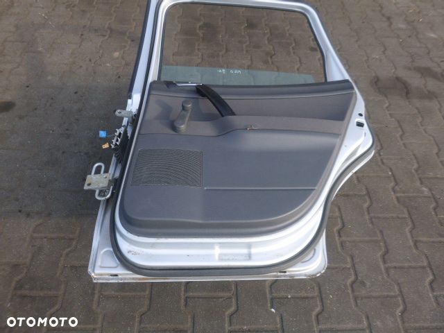 DRZWI PRAWY TYŁ PRAWE TYLNE VOLKSWAGEN POLO 9N KOMPLETNE 01- - 19