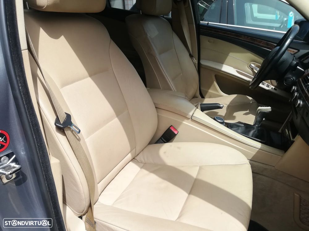 BMW 520 d Executive - 19