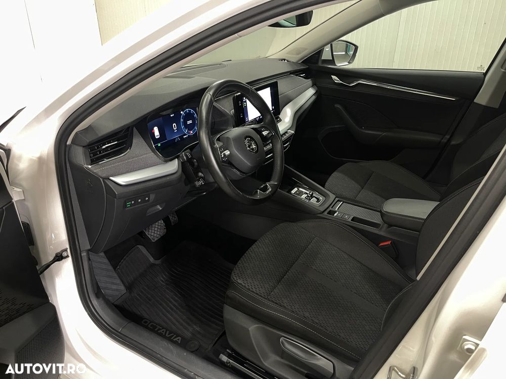 Skoda Octavia 2.0 TDI DSG 4X4 Style - 6