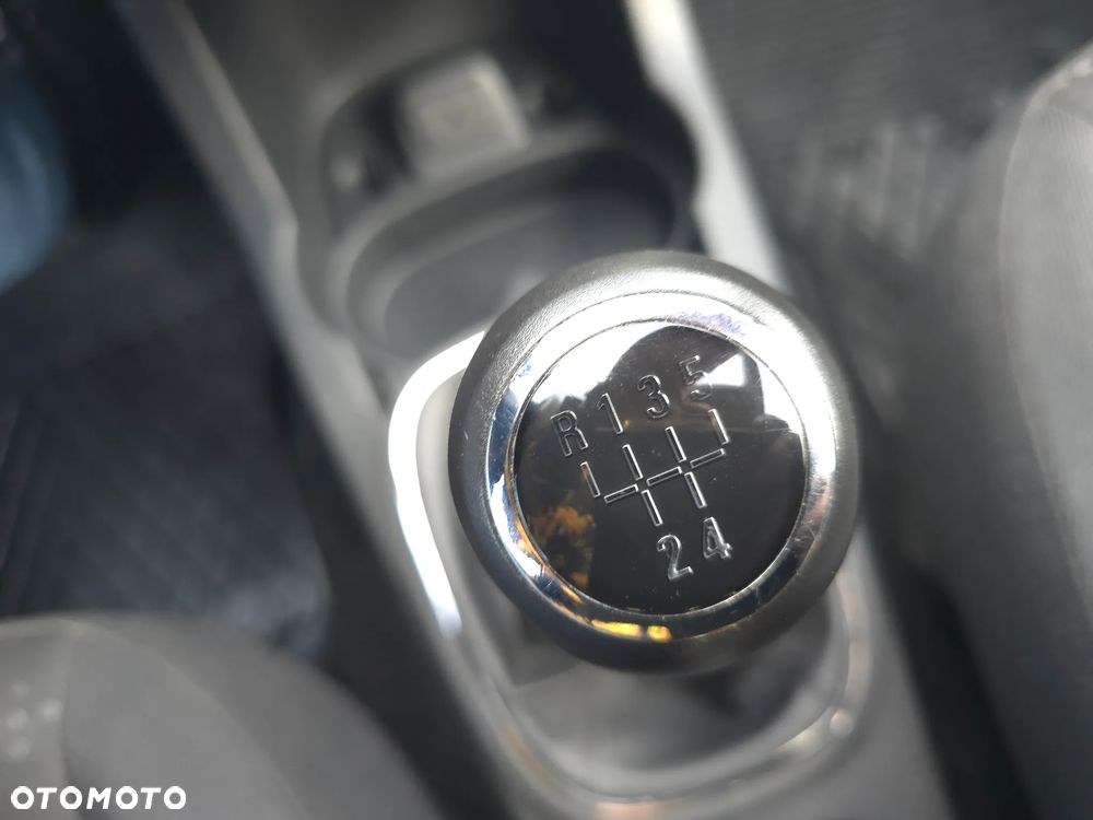 Opel Corsa 1.2 16V Enjoy - 28