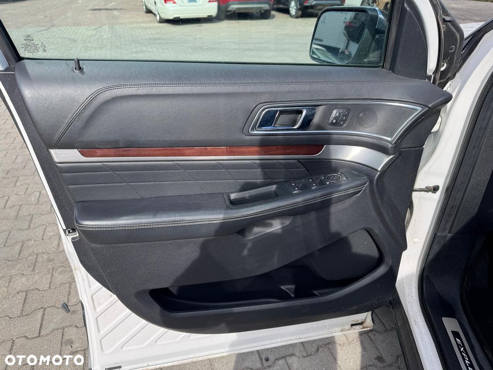 Ford Explorer - 9