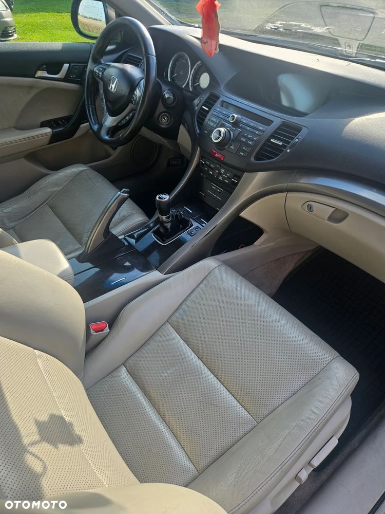 Honda Accord 2.2d Executive Nav - 5