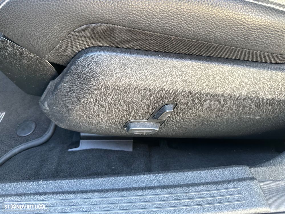 Mercedes-Benz E 300 Bluetec Hybrid Avantgarde - 24