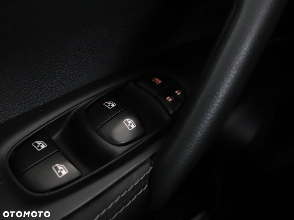 Nissan Qashqai 1.6 DIG-T N-Connecta - 35