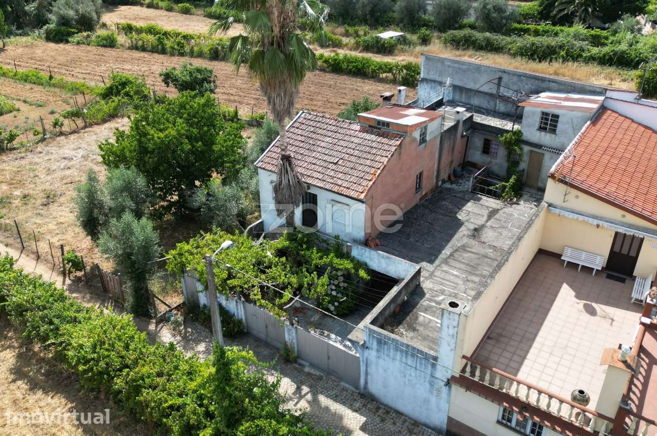 Moradia T5 com Garagem|Terraços|Anexos no Sarzedo- Arganil - Grande imagem: 4/18