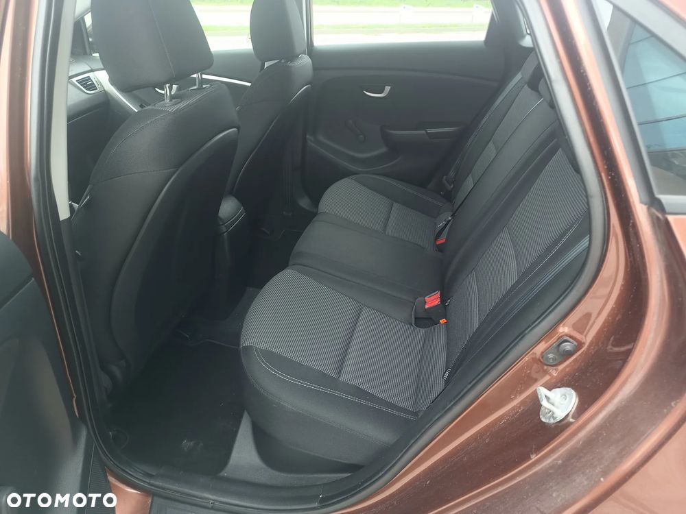 Hyundai i30 1.6 Style - 11