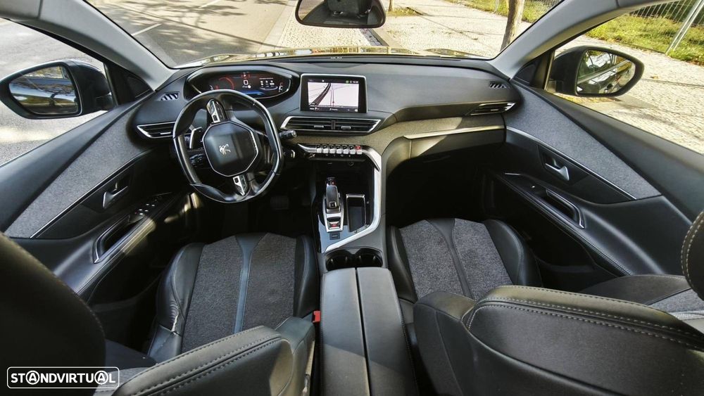 Peugeot 5008 1.5 BlueHDi Allure Pack EAT8 - 28