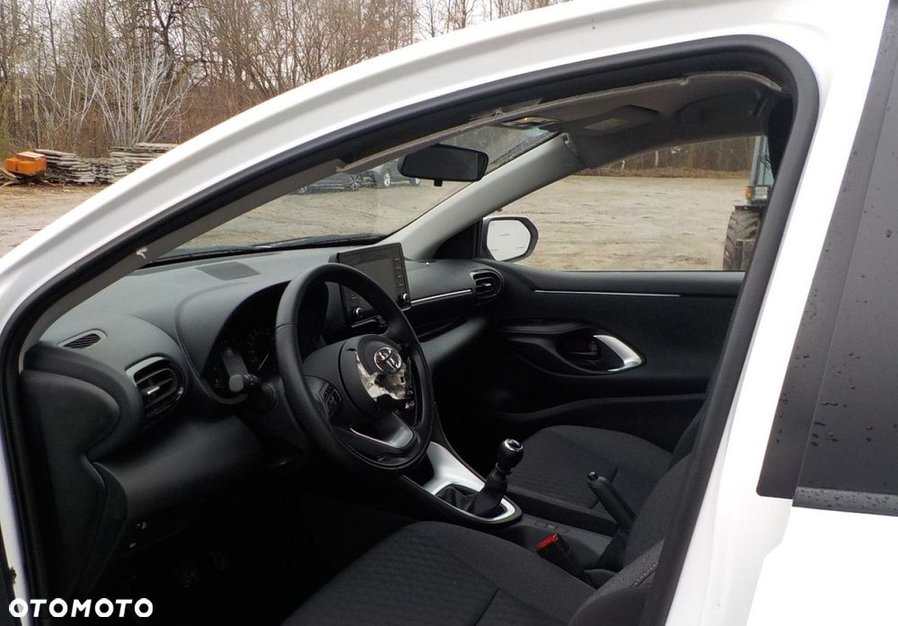 Toyota Yaris - 22