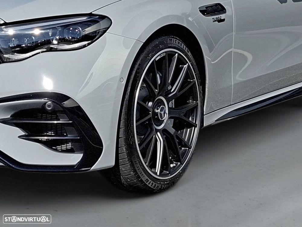 Mercedes-Benz E 53 AMG Hybrid 4Matic+ - 4