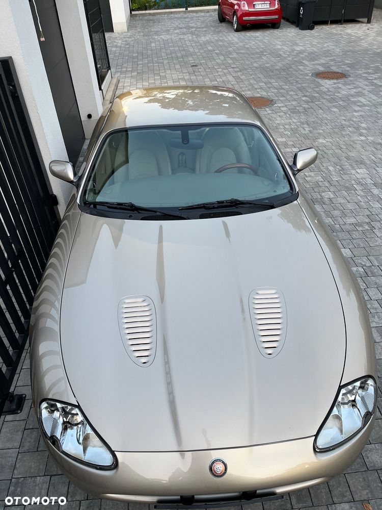 Jaguar XK8 - 28