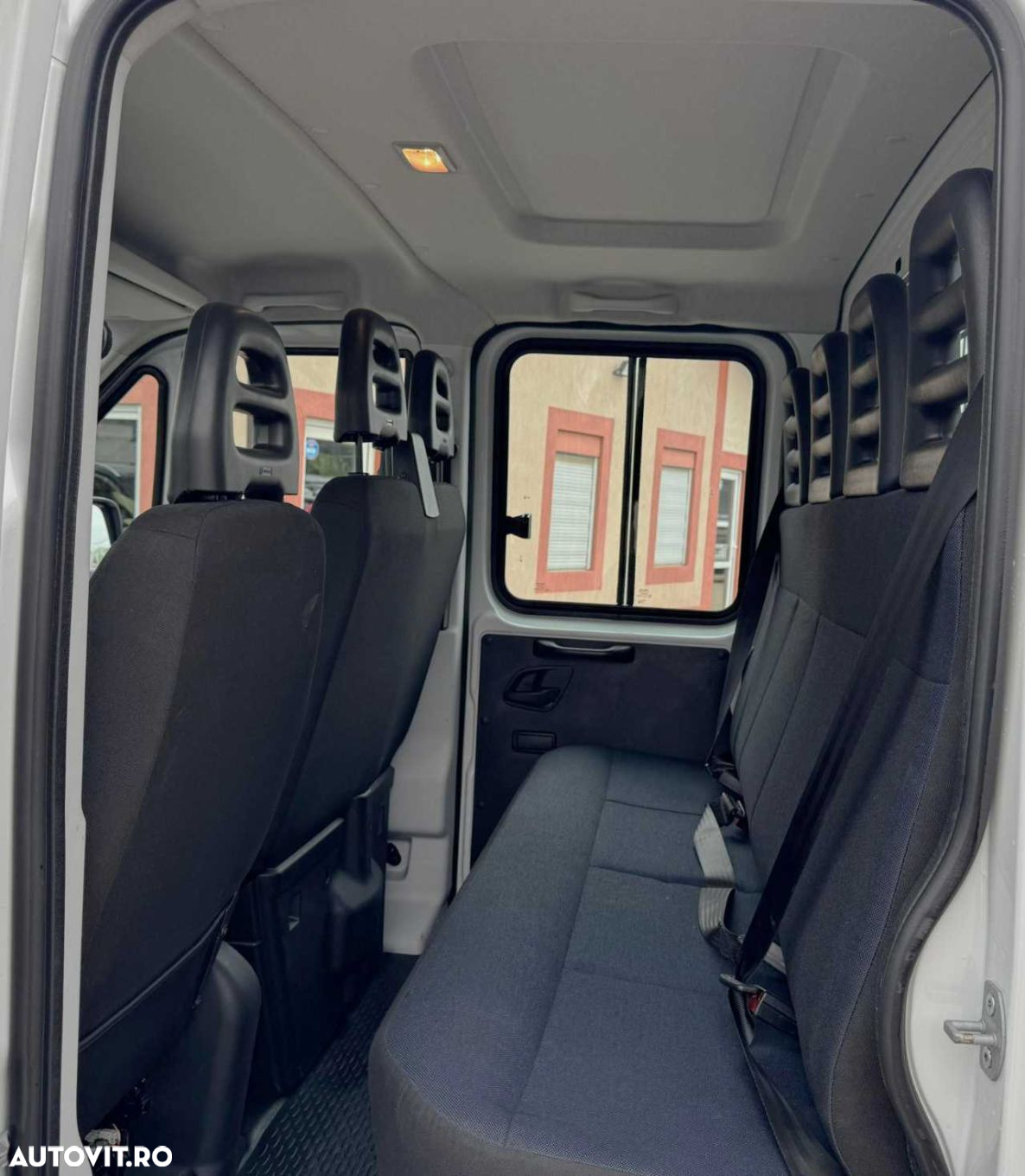 Iveco DAILY PLATFORMA 6+1 LOCURI - 16