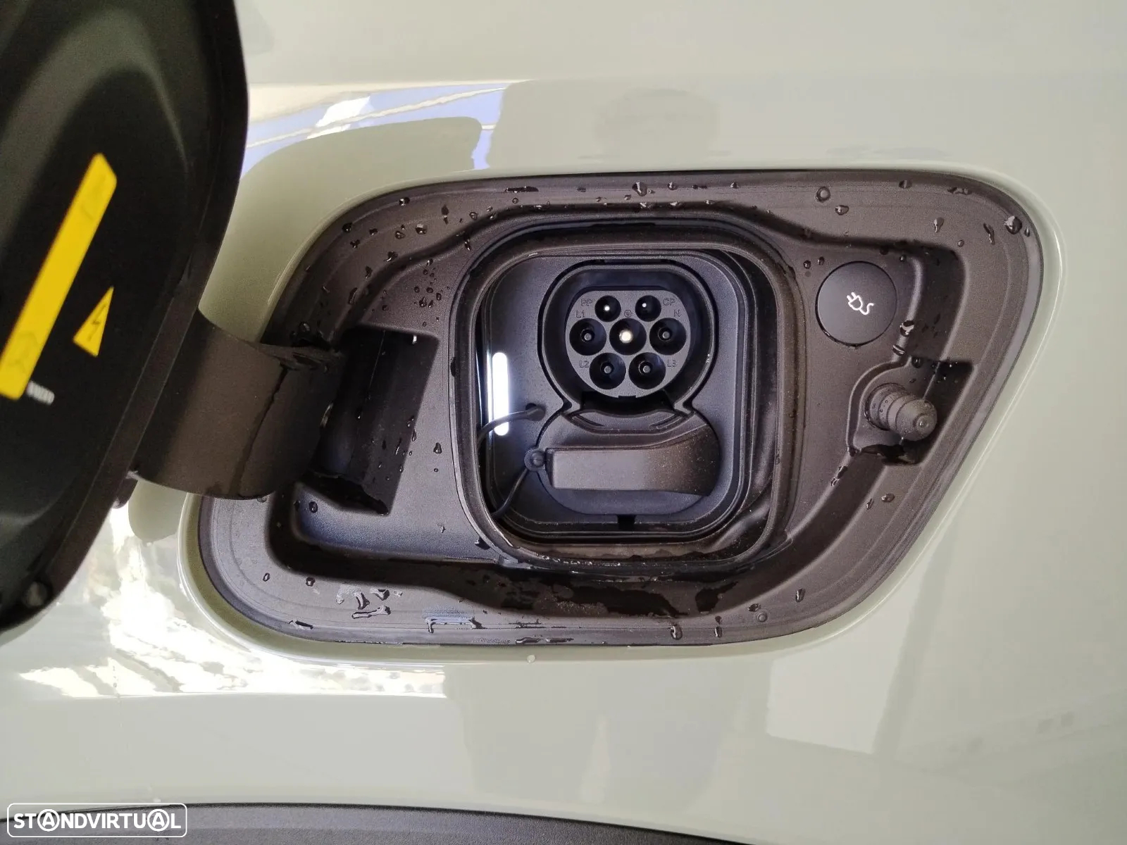 Volvo EX40 82 kWh Single Motor Extended Range Plus - 9