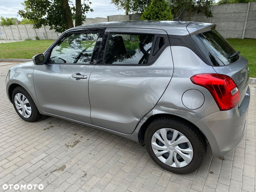 Suzuki Swift 1.2 Dualjet SHVS Premium Plus - 4