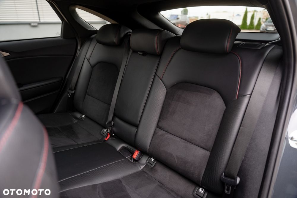 Kia ProCeed 1.6 T-GDI GT DCT - 30