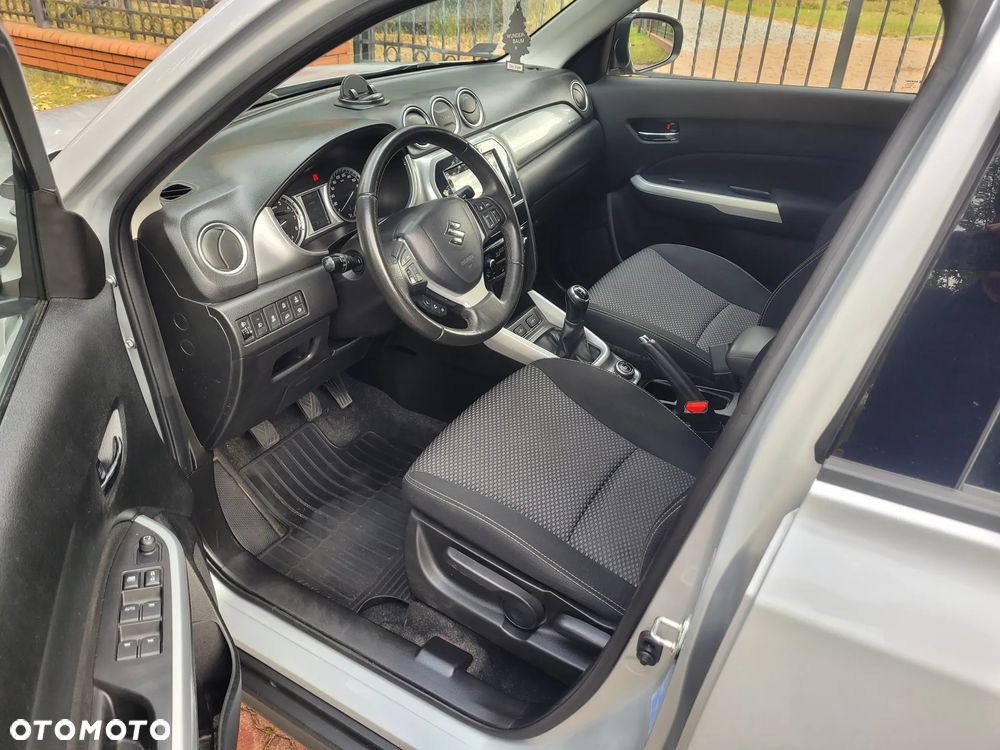 Suzuki Vitara 1.6 Premium 4WD - 12
