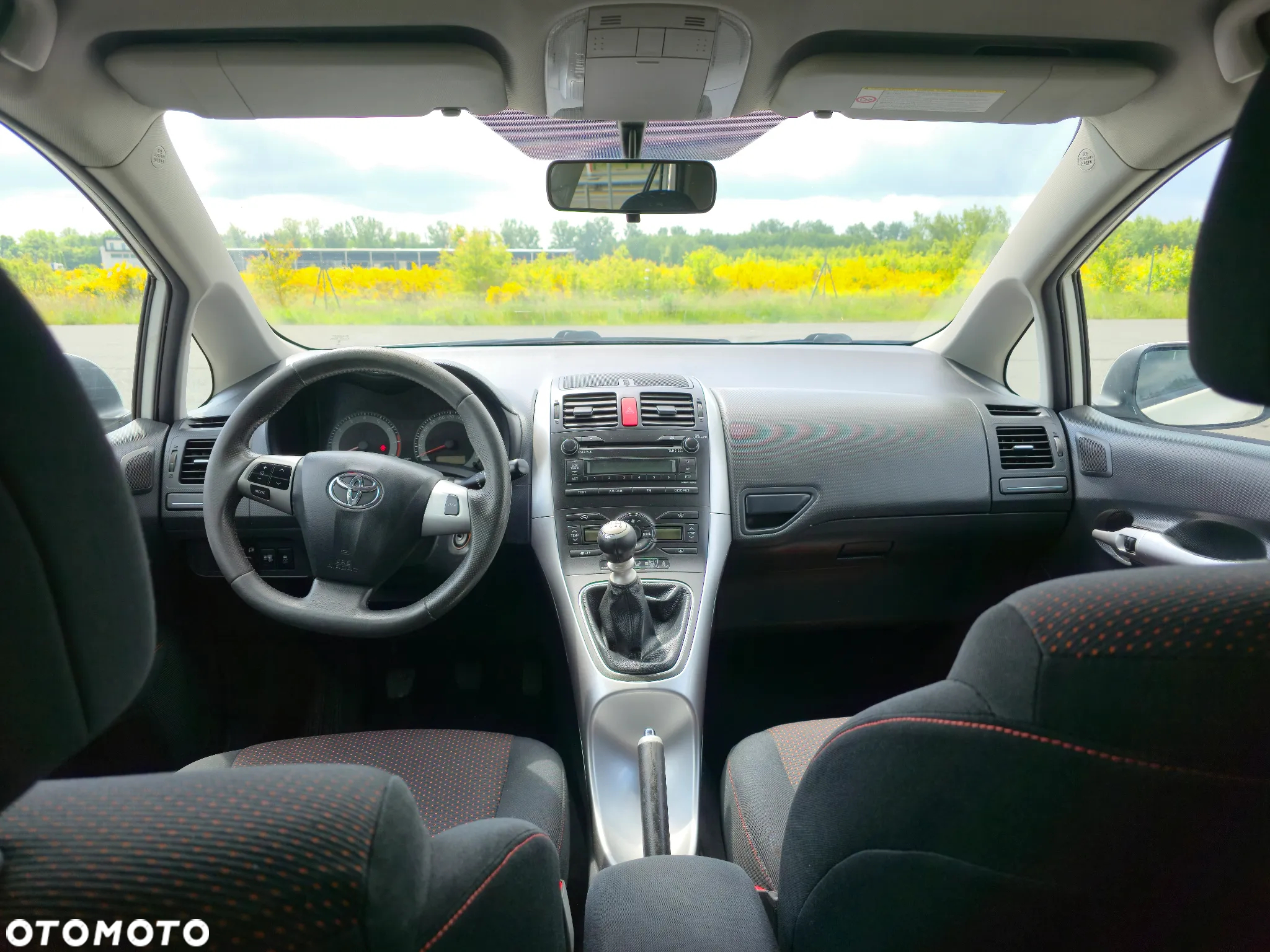 Toyota Auris 1.6 Sol - 11