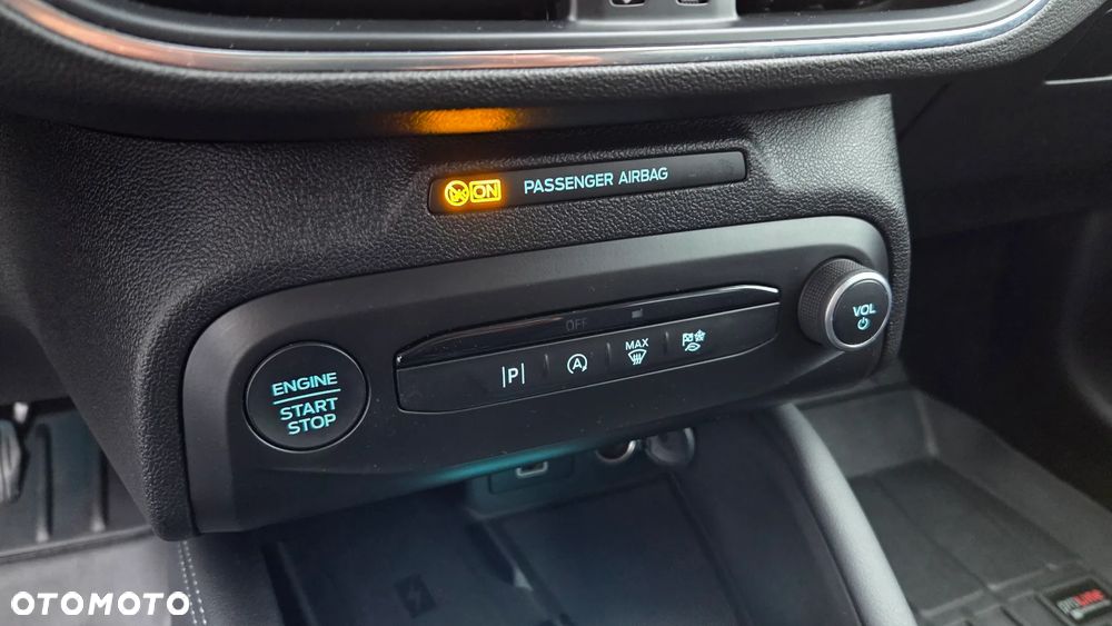 Ford Focus 1.0 EcoBoost Titanium X - 24