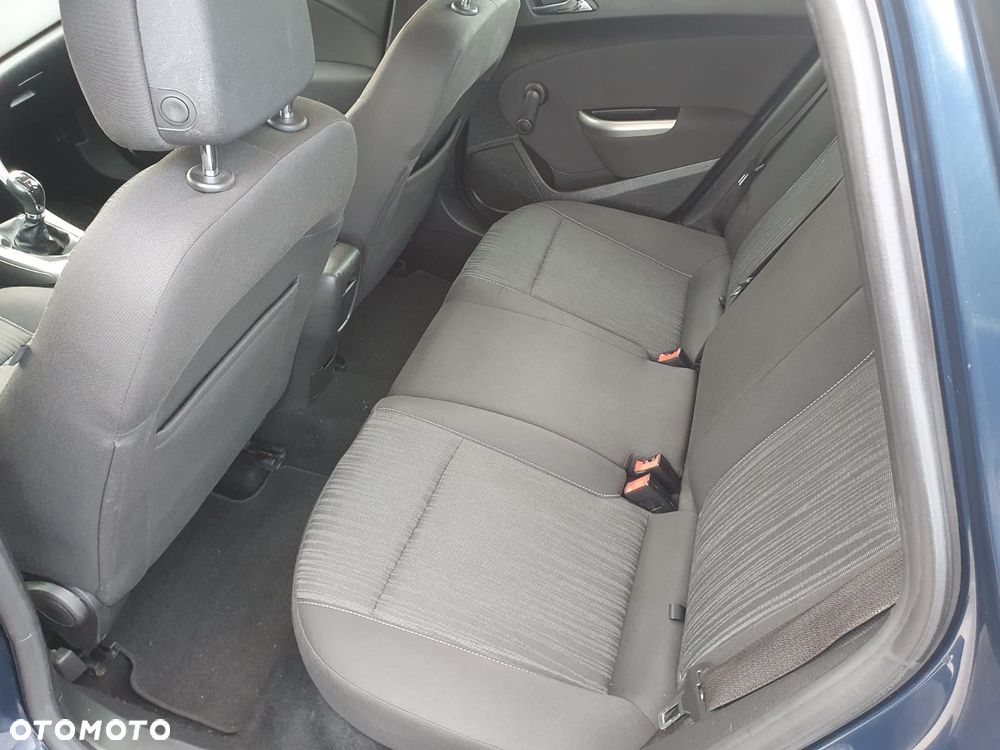 Opel Astra 1.4 Turbo Design Edition - 29
