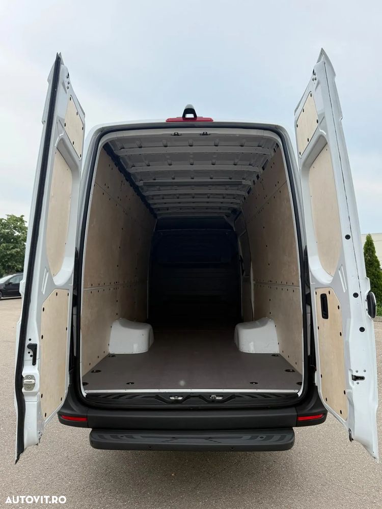 Mercedes-Benz Sprinter - 26