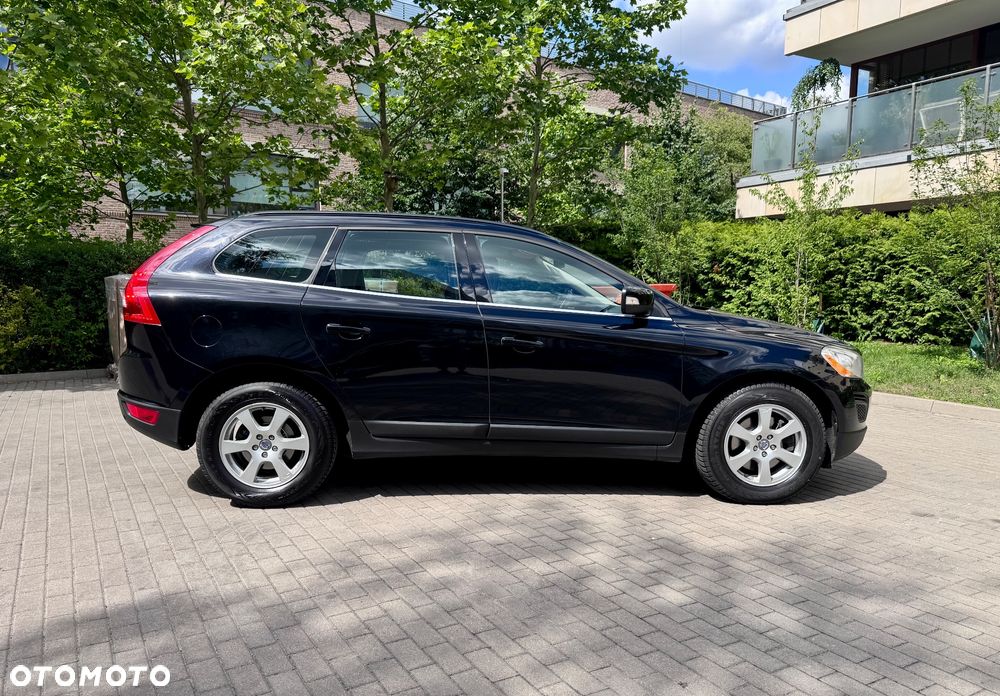 Volvo XC 60 D4 Geartronic Momentum - 9