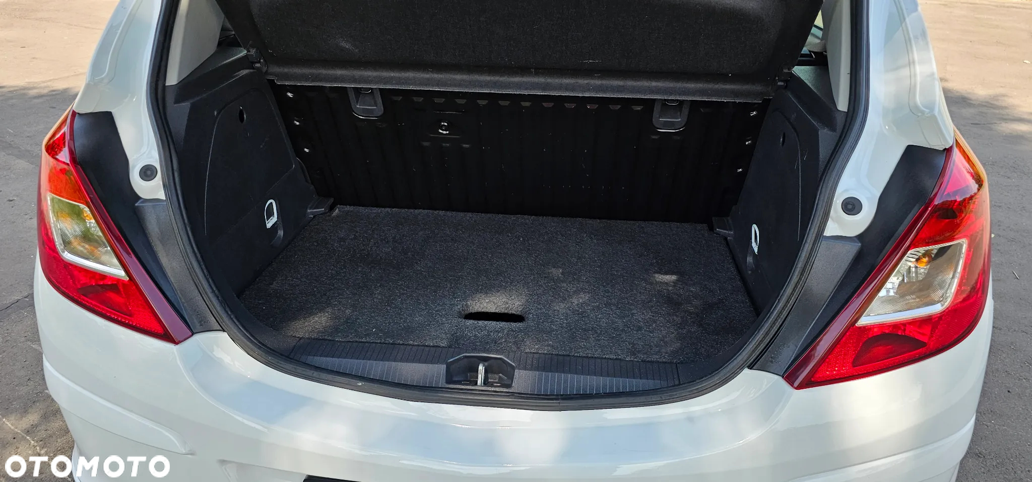 Opel Corsa 1.4 16V 150 Jahre - 27