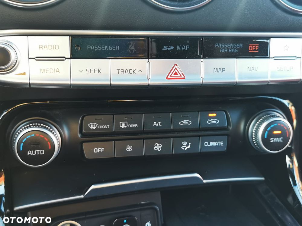 Kia Stinger - 24