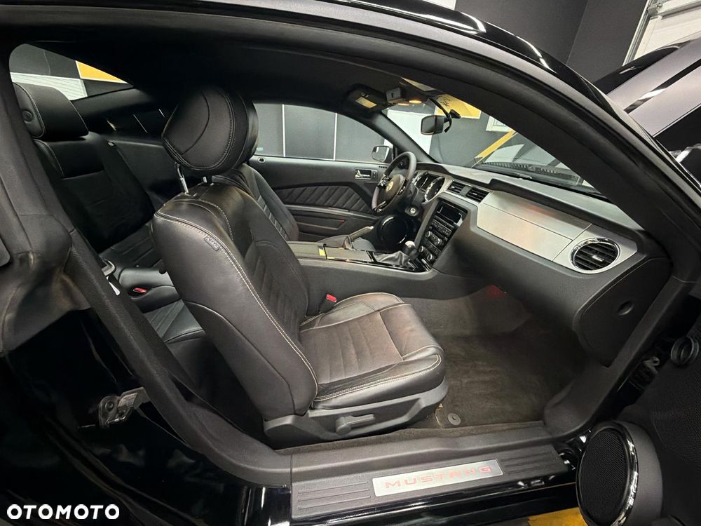 Ford Mustang 3.7 V6 Premium - 6