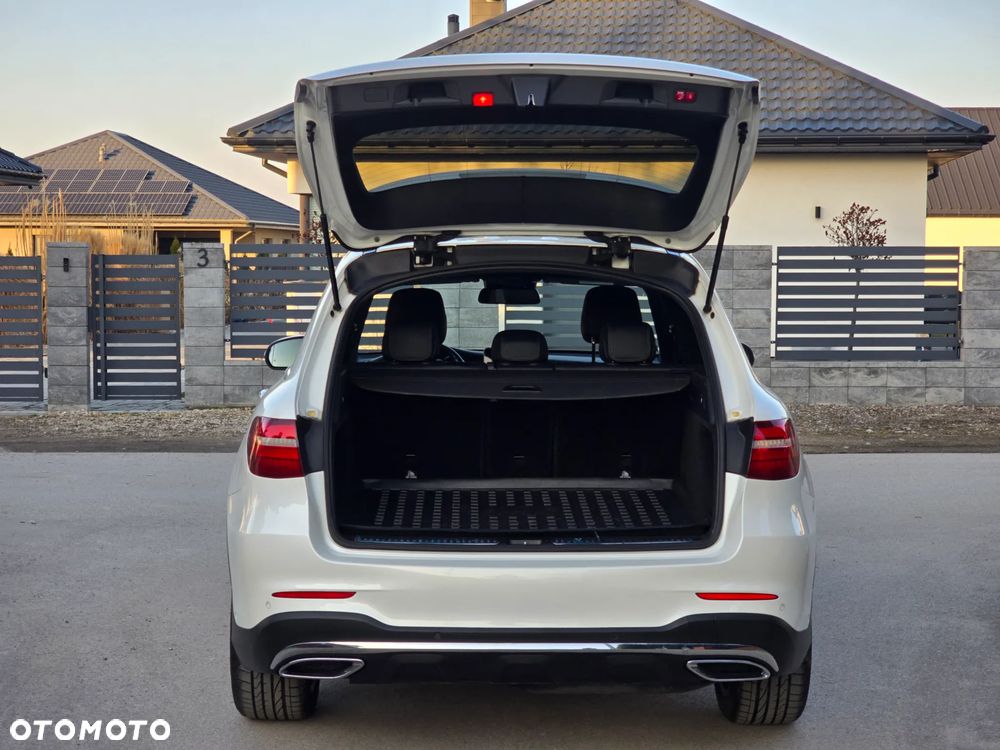 Mercedes-Benz GLC - 16